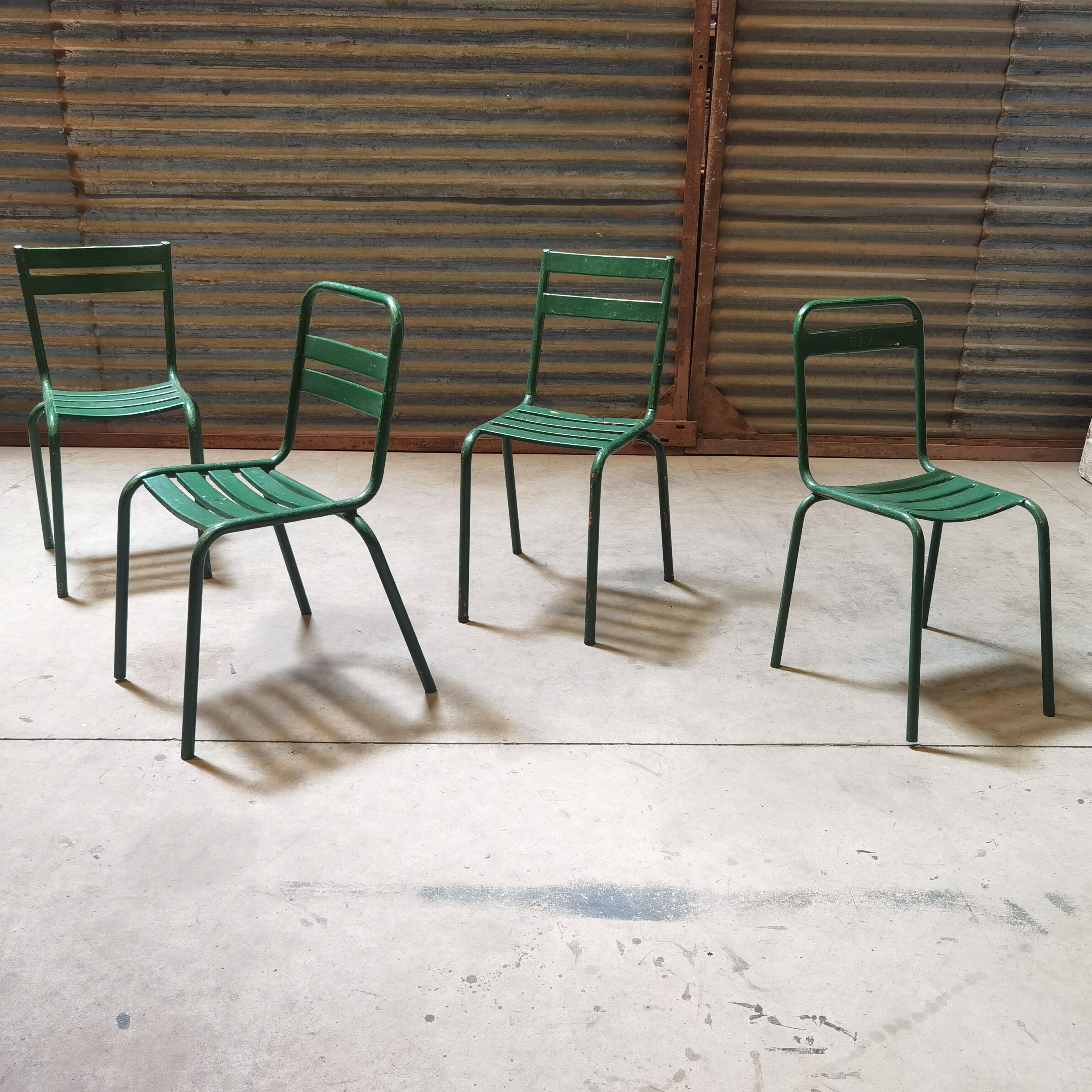 Set of 4 Metal terrace chairs Tolix T1 T2 and Fermob