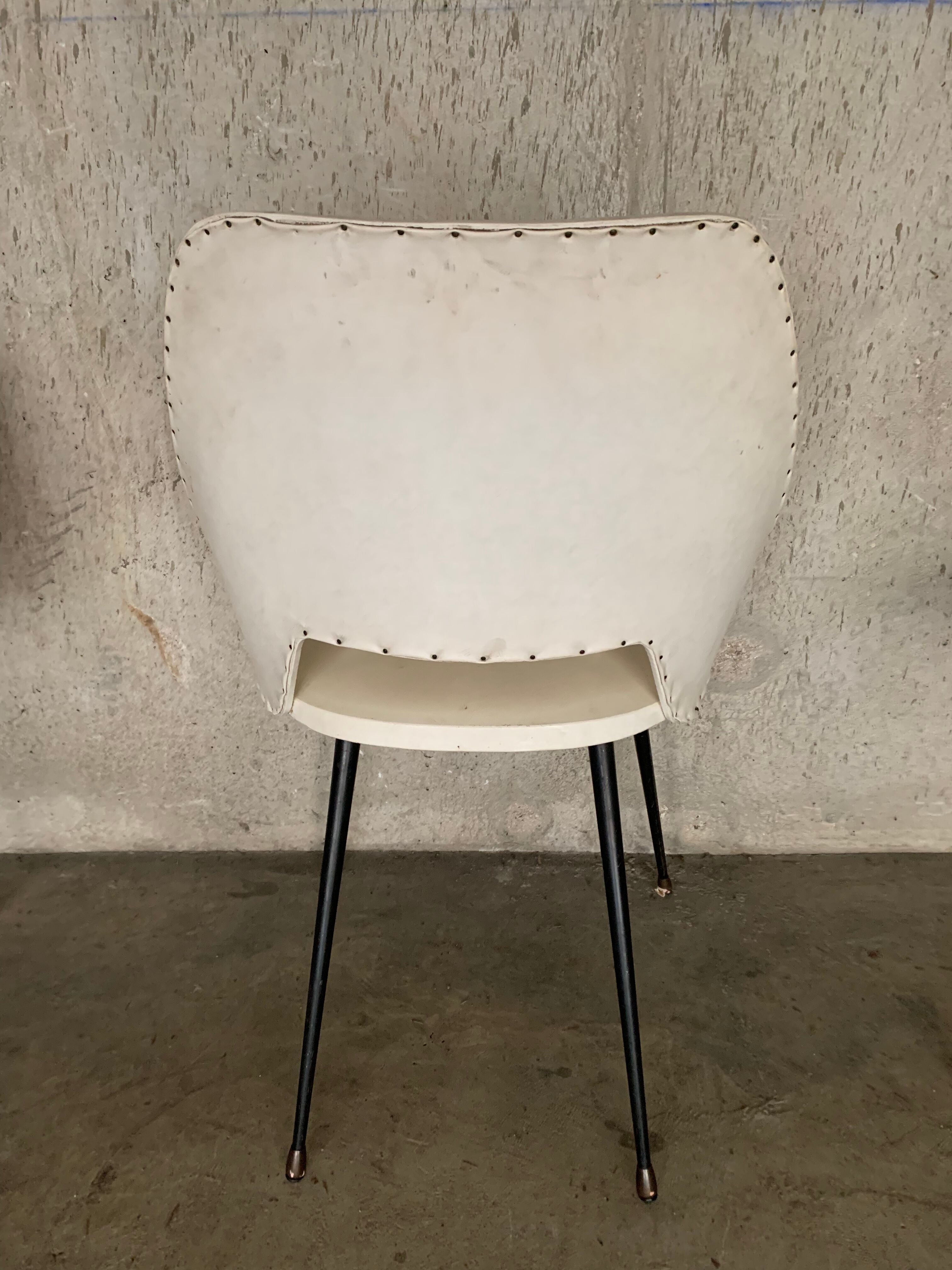 Vintage barrel chair