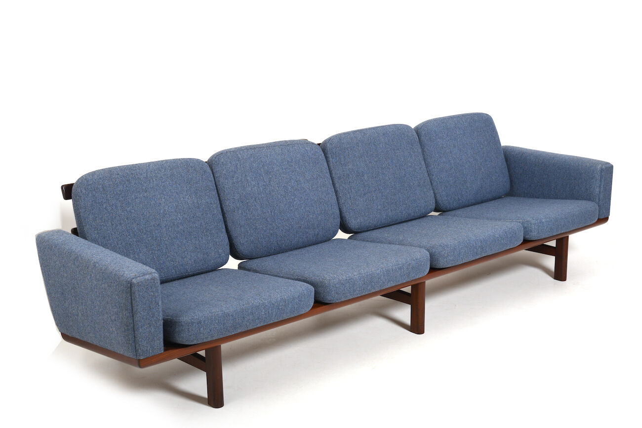 Canapé GE-236/4 en teck par Hans J. Wegner pour Getama années 1960