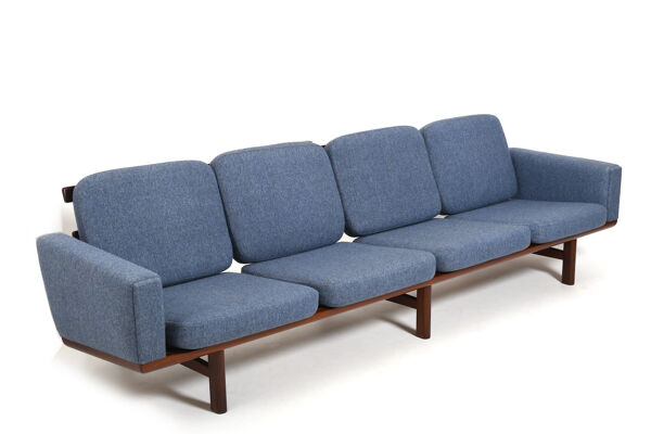 Canapé GE-236/4 en teck par Hans J. Wegner pour Getama années 1960