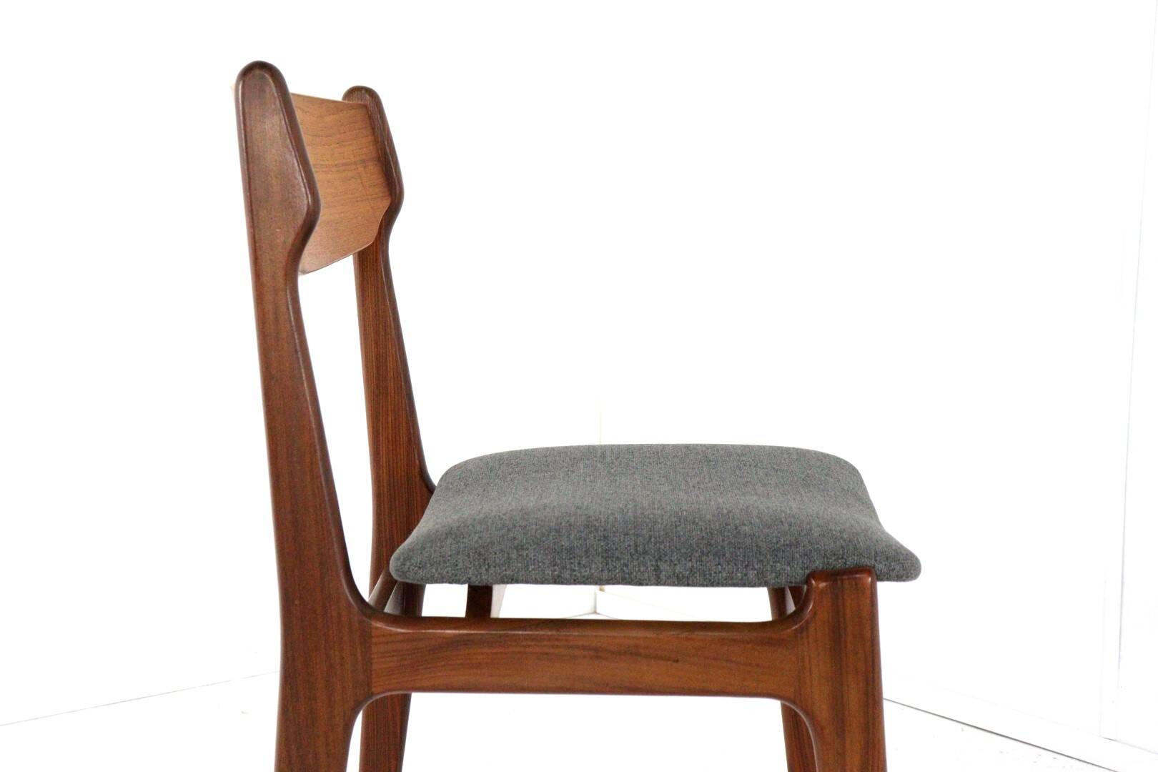 Very nice and solid set of 4 vintage teak chairs - Findahl.