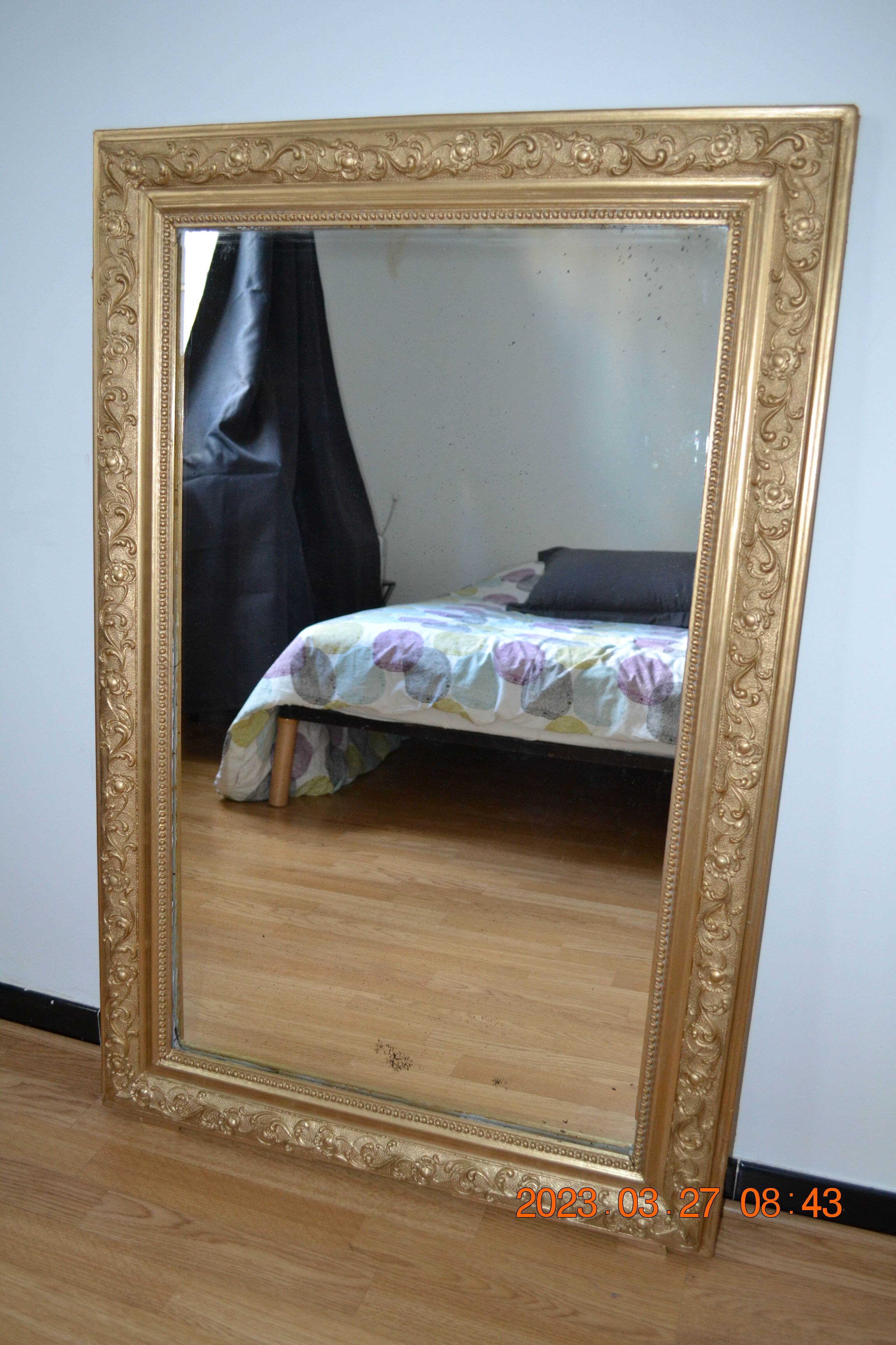 Mirror with gilded frame – Mid-twentieth century