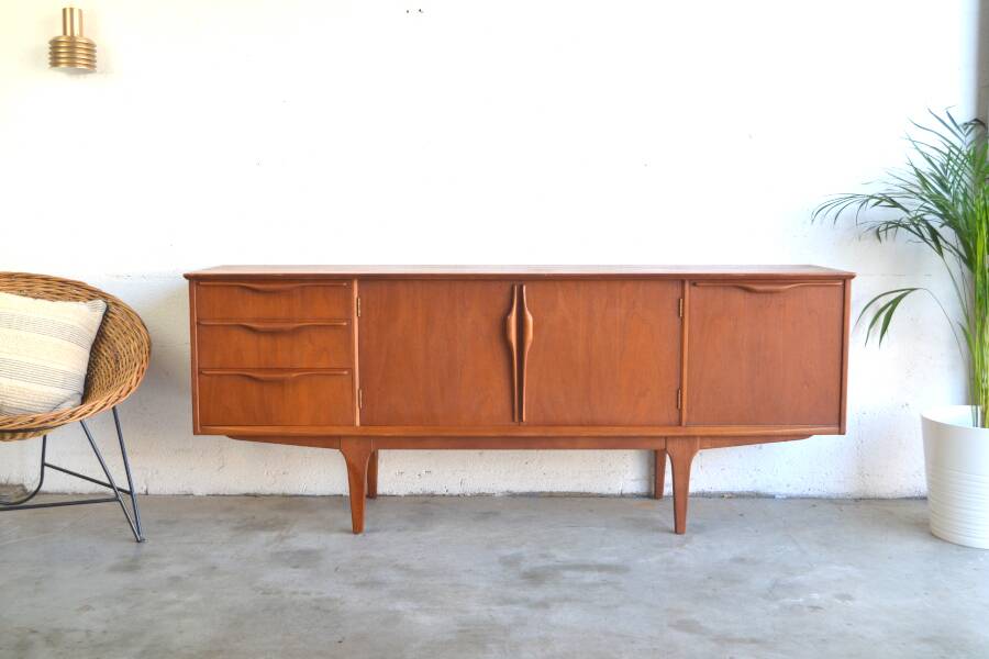 Sideboard by Jentique – “wave” handles * 183 cm