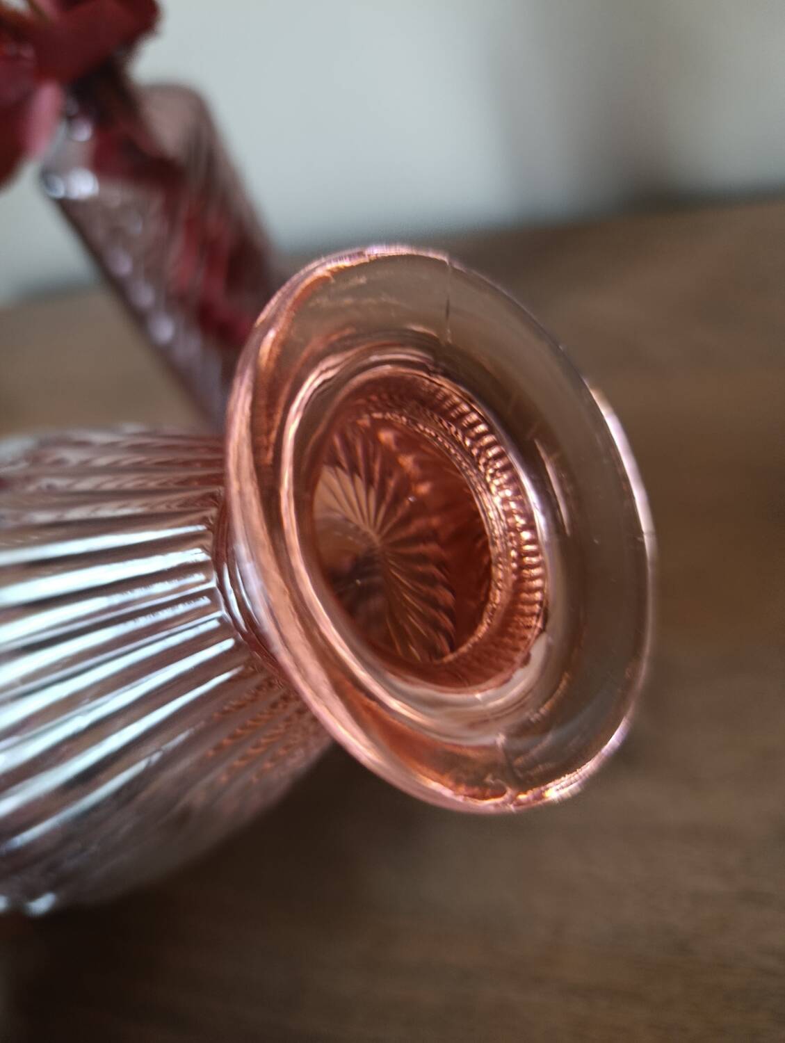 Murano pink gadrooned vase | Kristall Mary workshop - Italy |