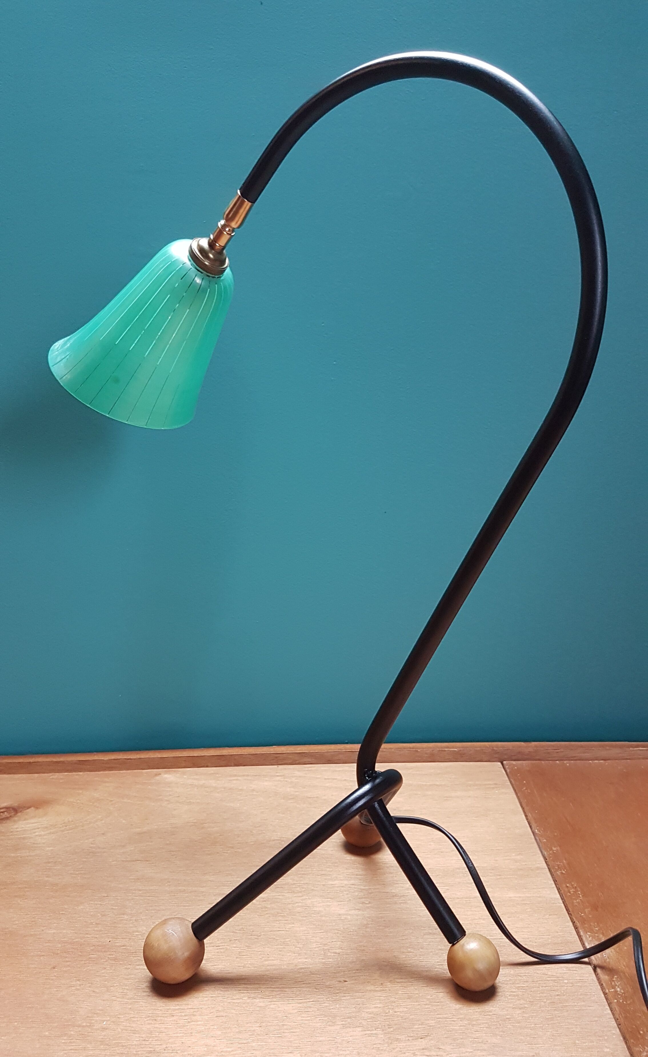 Light tripod lamp shade glass green sprit 1950