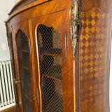 Wire mesh cabinet