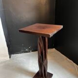 Wooden stelle