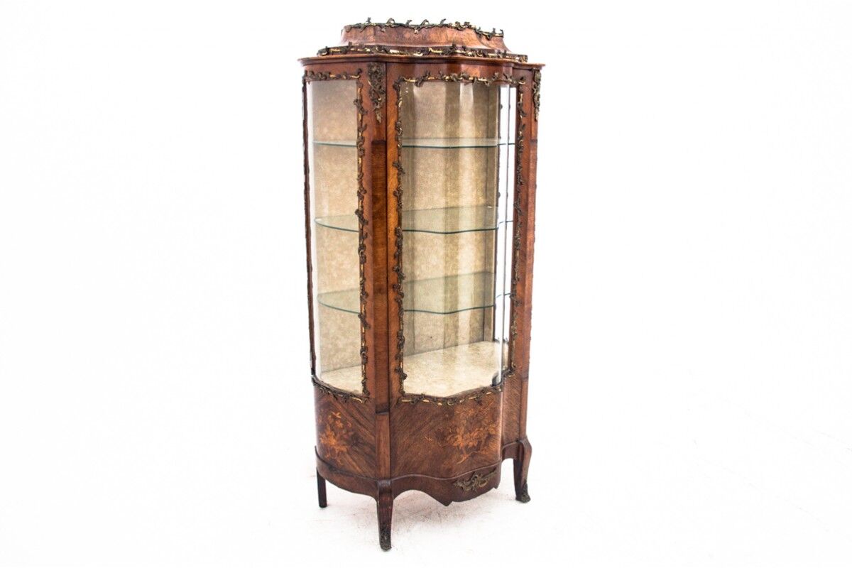 Vitrine, France, vers 1880.