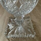 Vase vintage sur pied en cristal ciselé