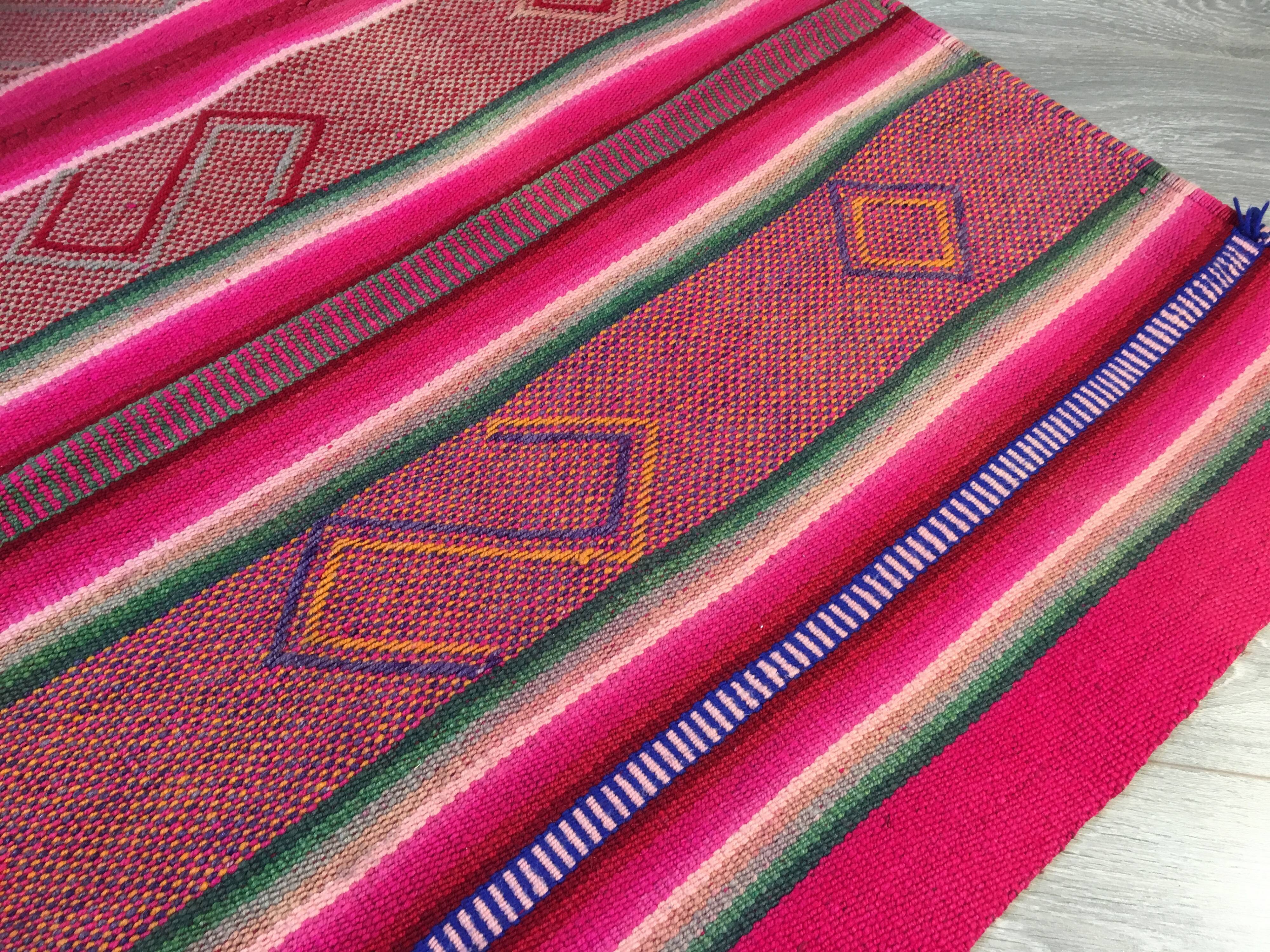 Authentic Handmade Peruvian Carpet 160x155cm