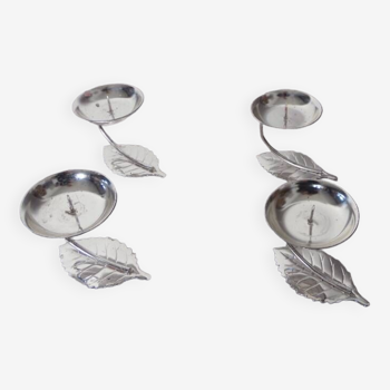 4 metal leaf-shaped candle holders