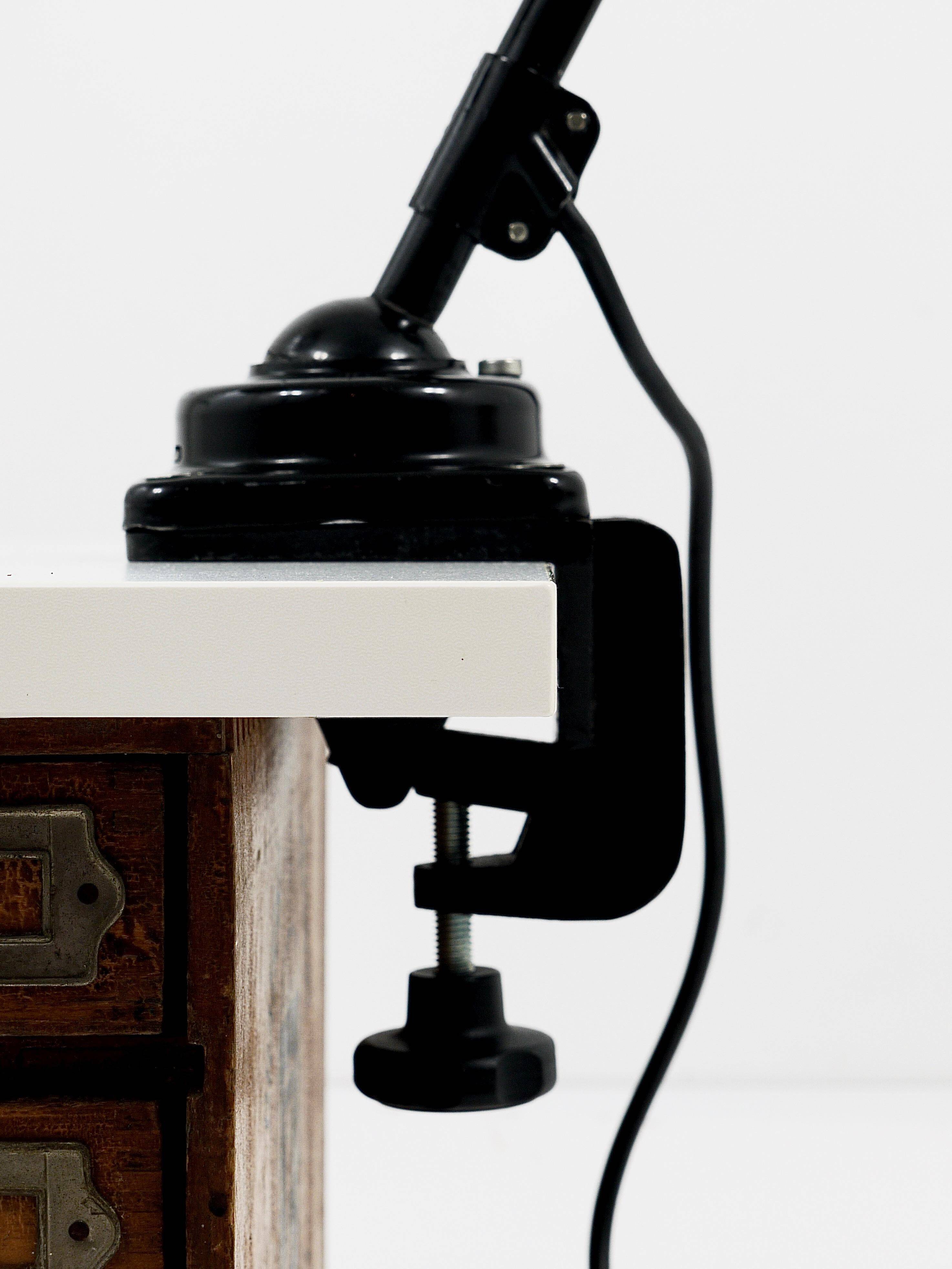 Lampe murale à pince industrielle Bauhaus Christian Dell, Koranda Autriche, années 1930