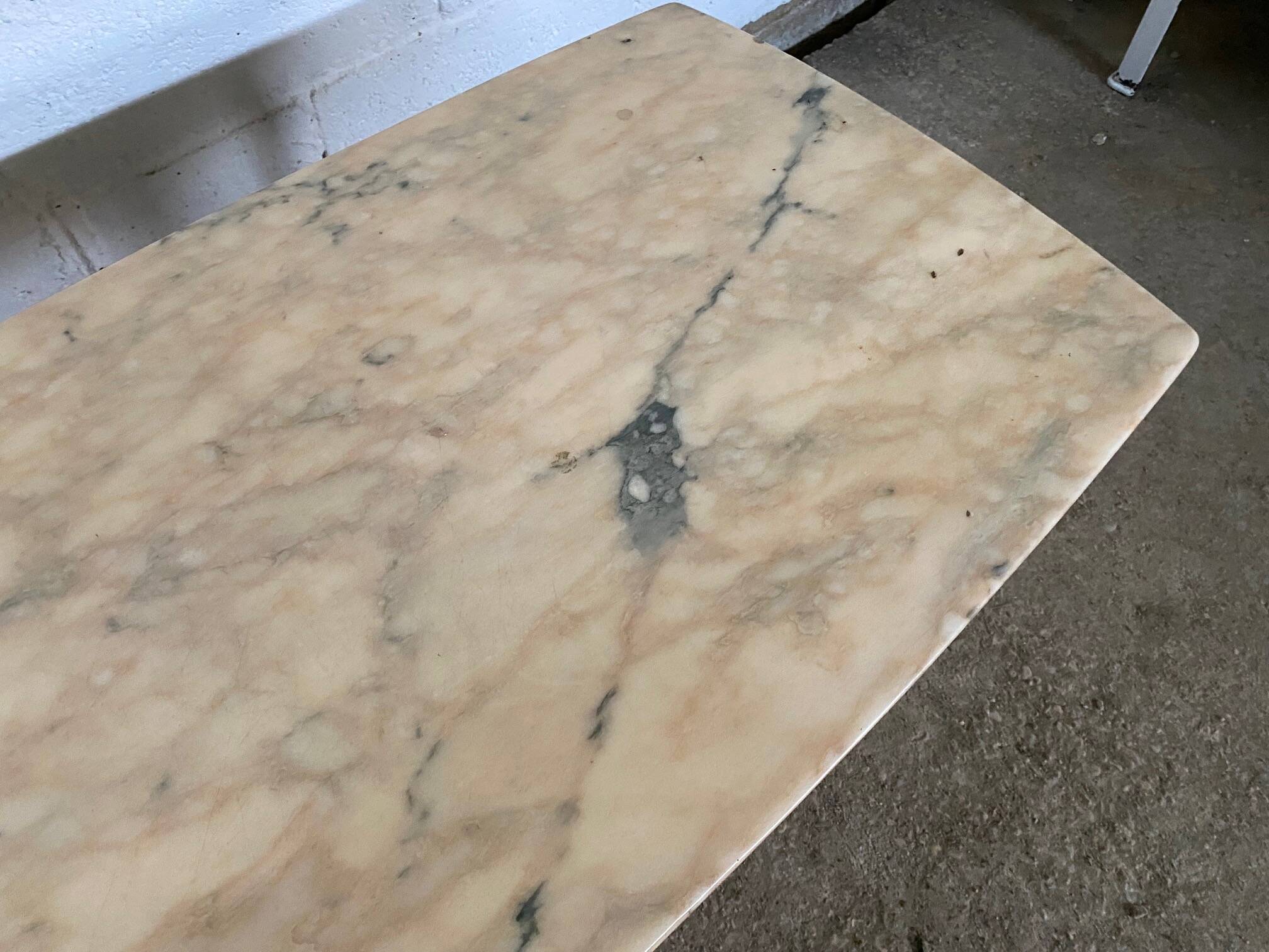Table basse marbre base laiton vintage 1950