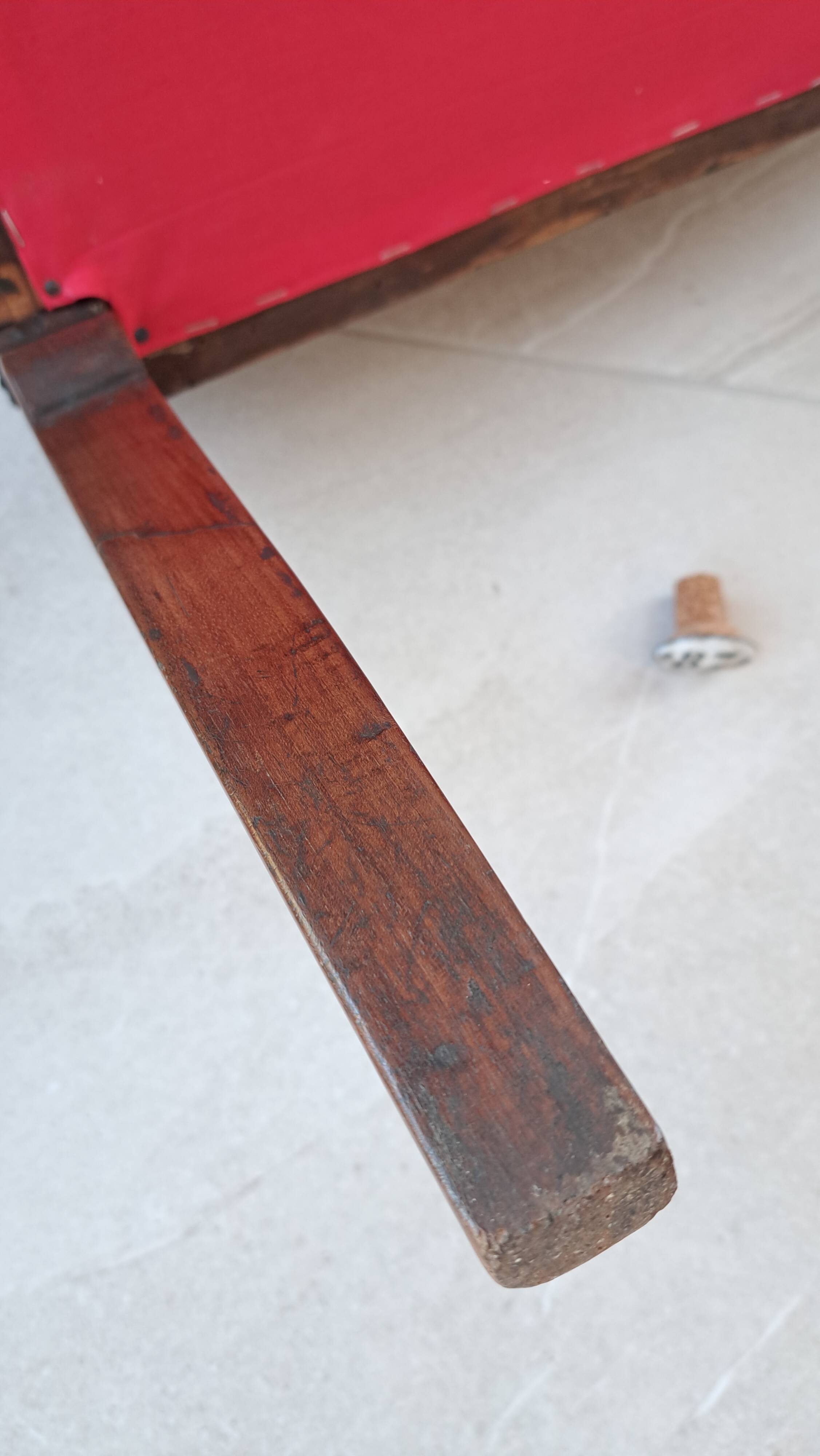 Pair of mahogany gondola chairs – Empire style – 20th century, restored