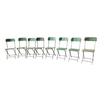 Lot de 8 chaises pliantes industrielles en métal peint vert