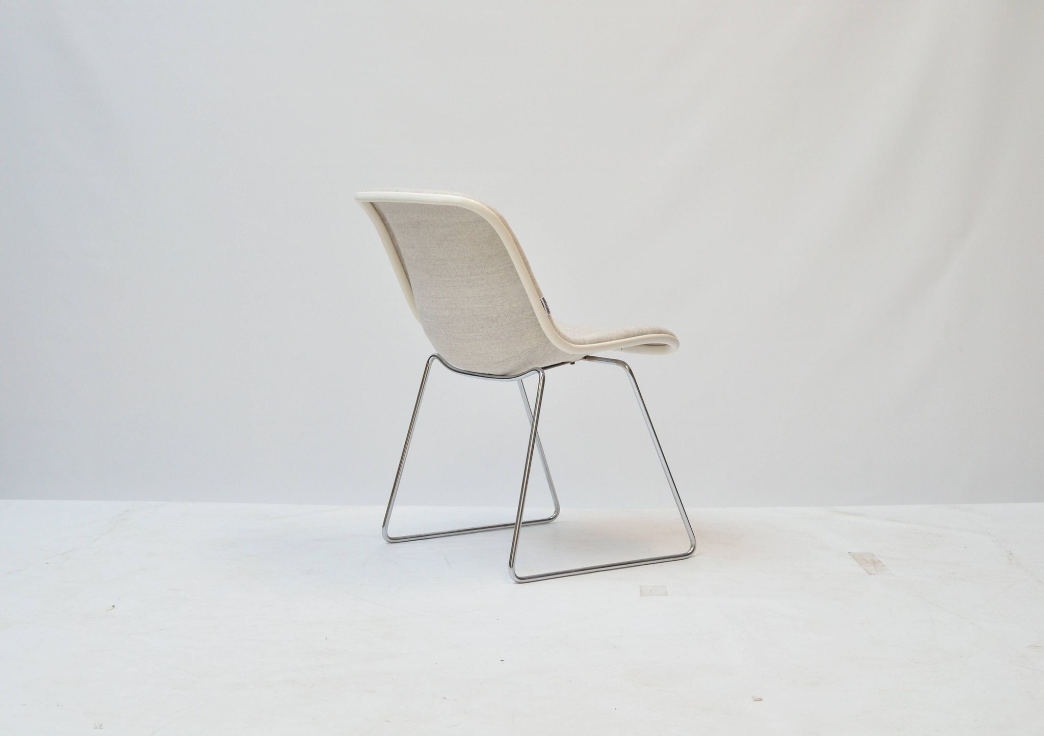 Set of 4 Spirit dining chairs by Hajime Oonishi for Houtoku/Artifort, 1970s.