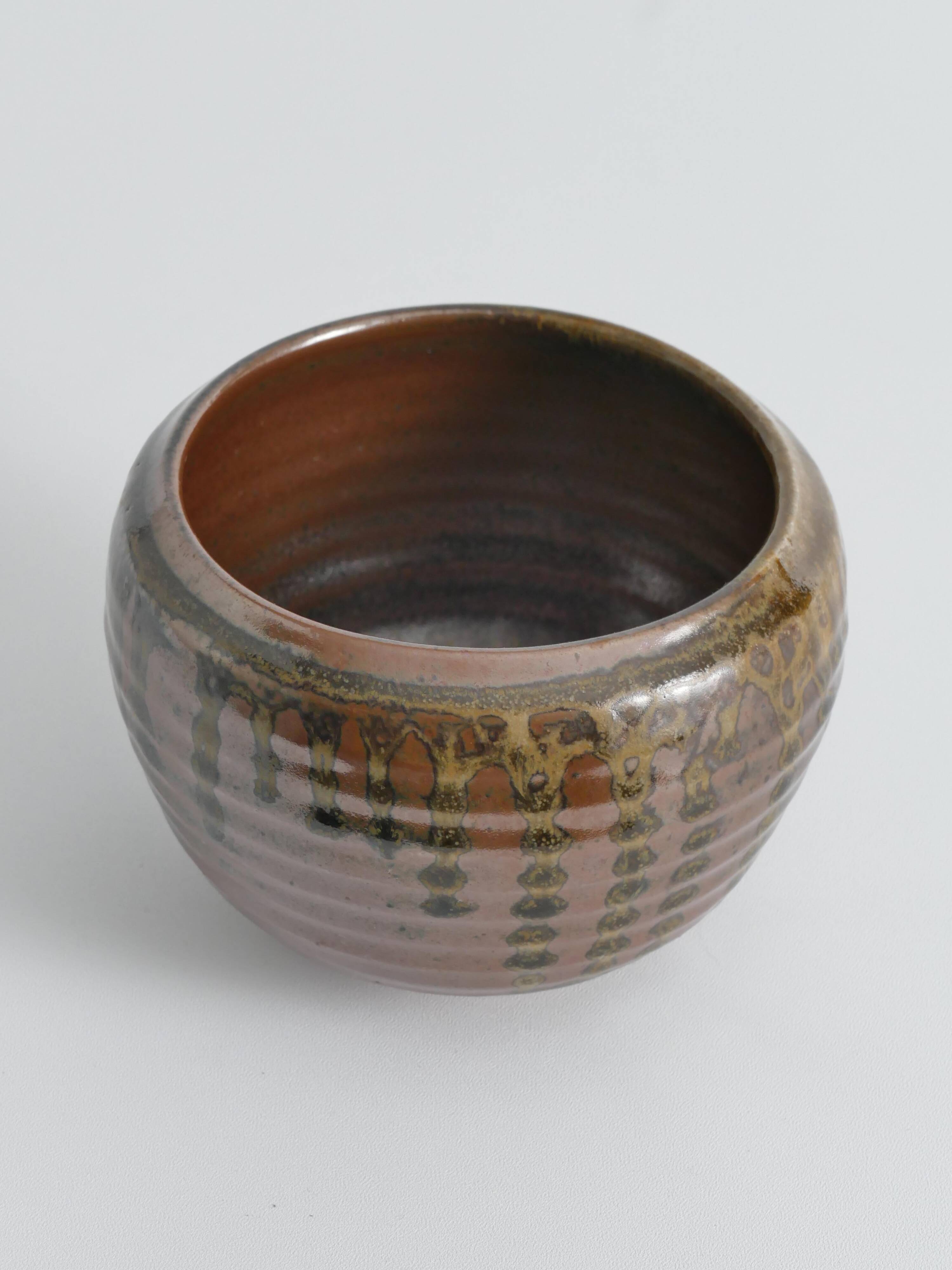 Midcentury-Modern Stoneware Bowl Dripping Motif in the Style of Margaret Rey