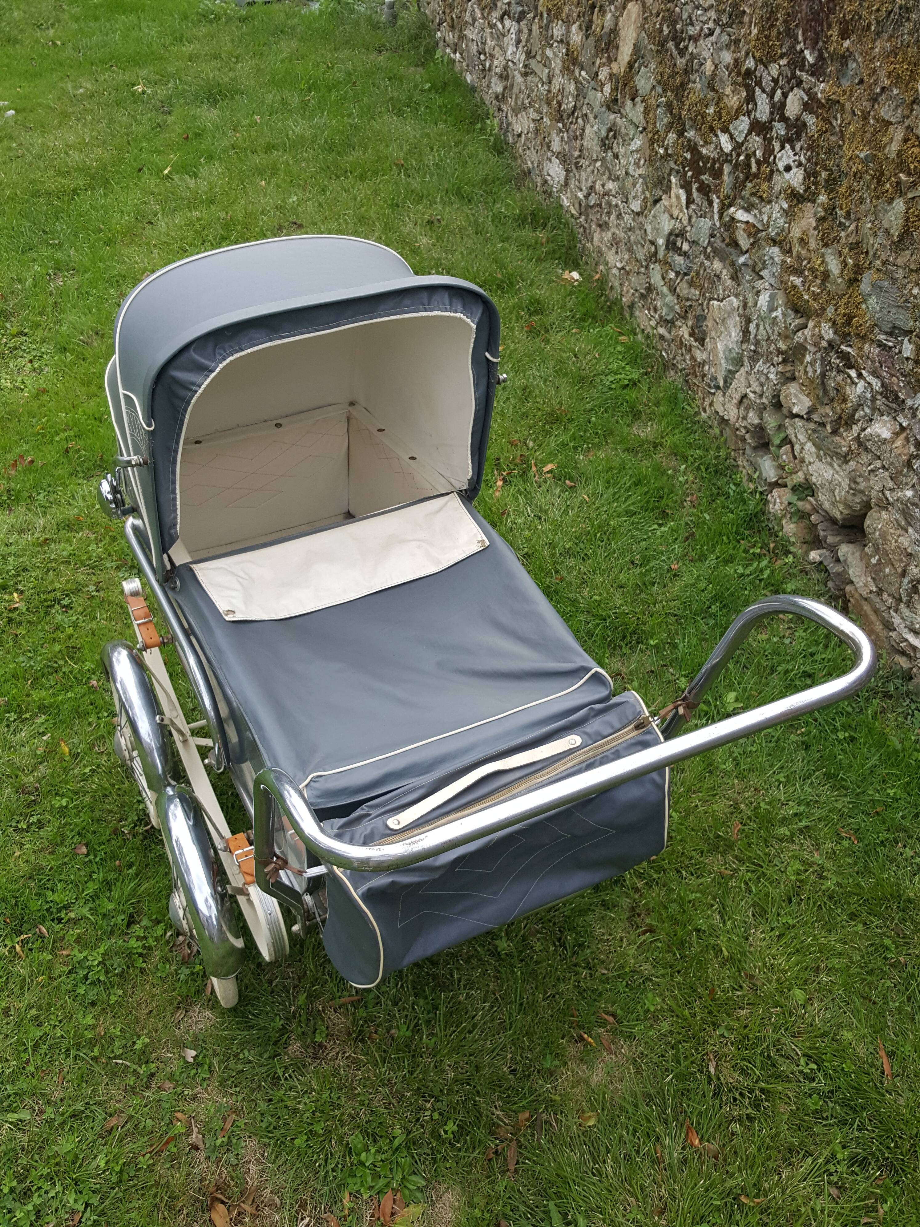 former 1950s pram that can be turned into a stroller