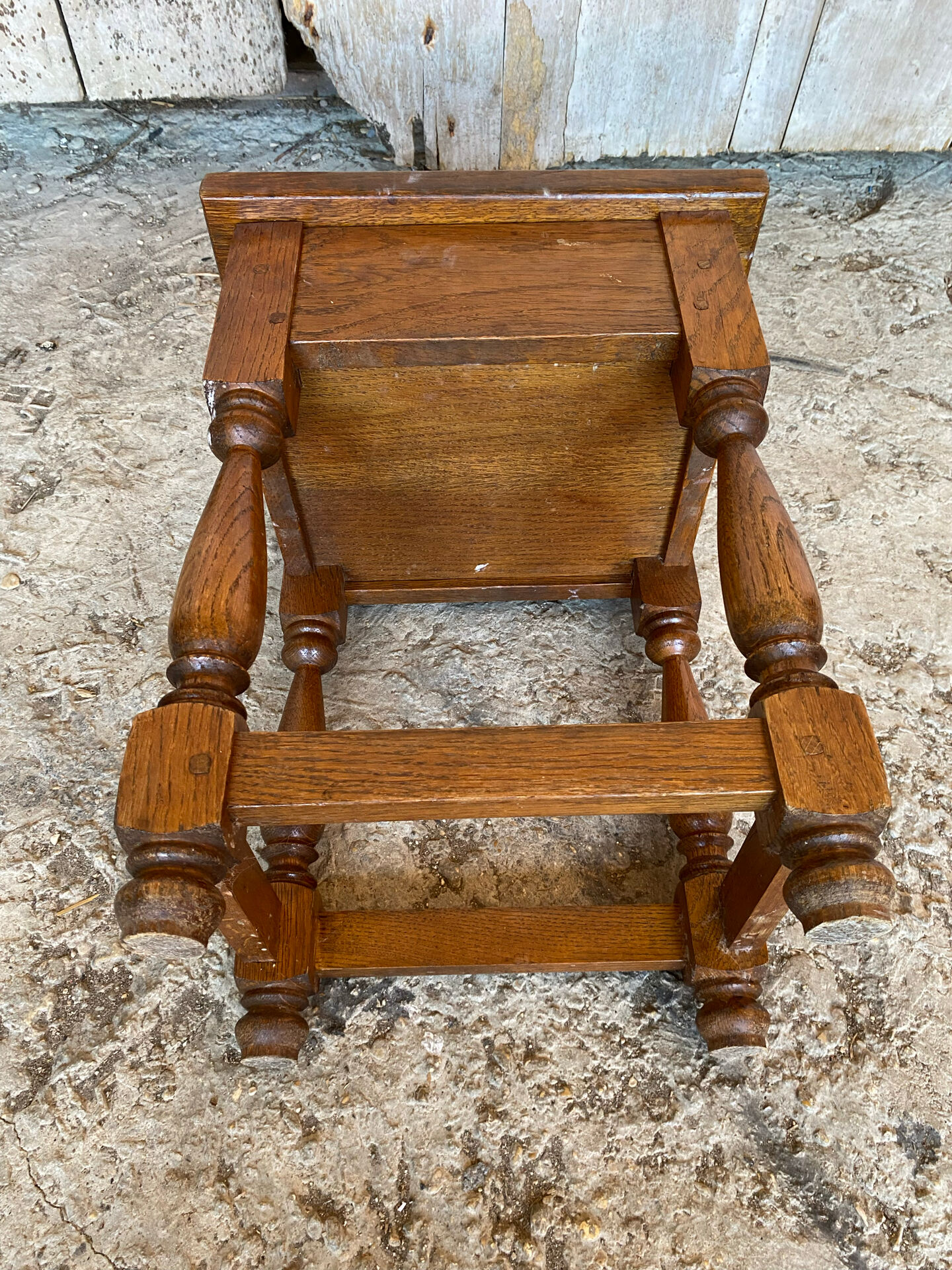 Vintage Solid Oak Nightstand with Storage #E105