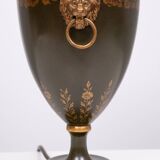 Beautiful metal green-painted tôle table lamp 1960s france