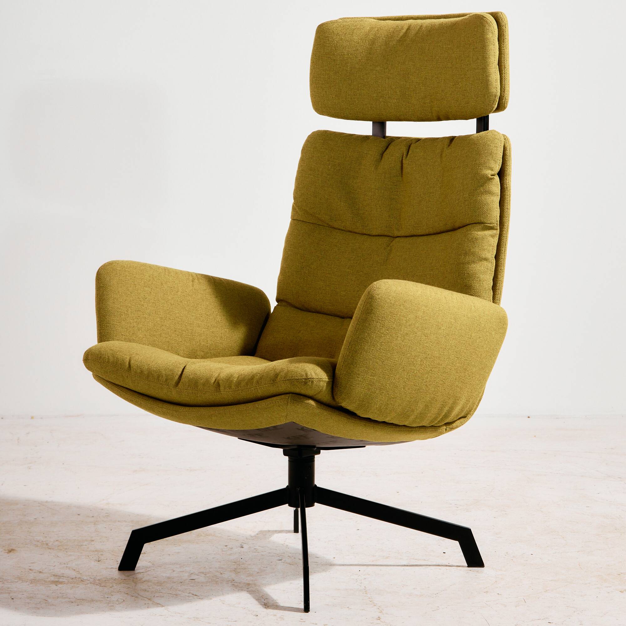 Arva lounge chair by KFF