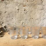 8 water glasses