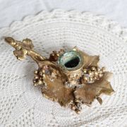 Vintage brass cellar rat – Vine leaf and grape cluster decor