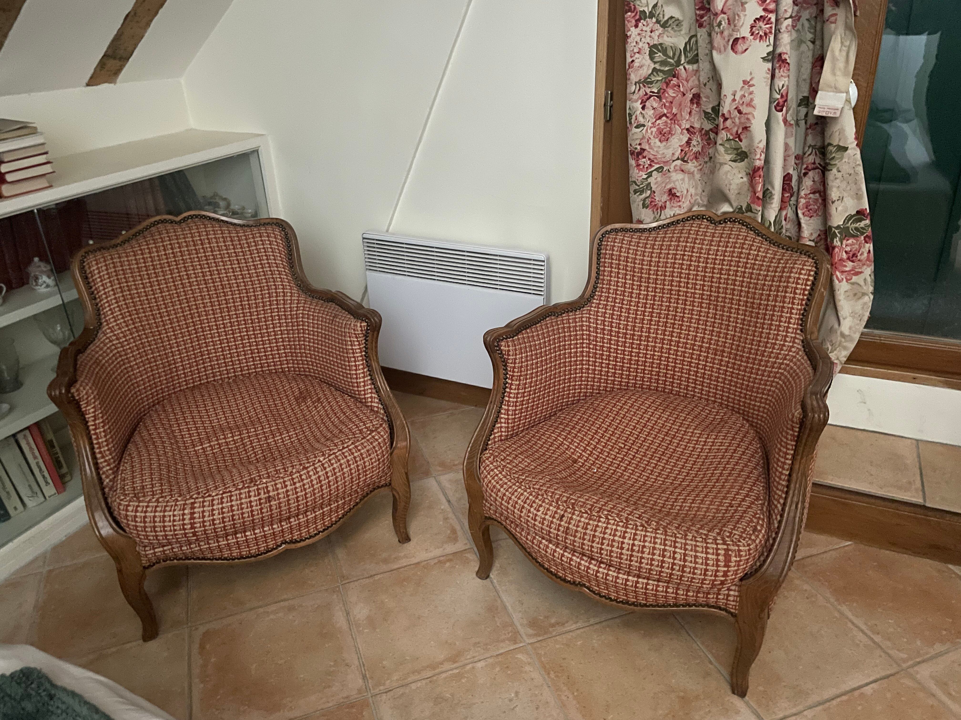 Lot of 2 low bergère cabriolet armchairs in Louis XV style.