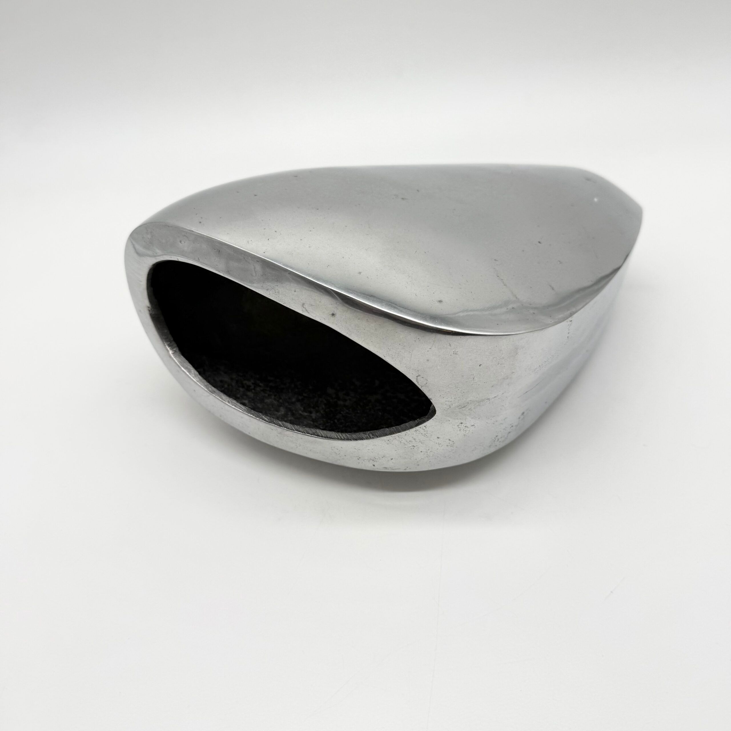 Sculptural vase in polished aluminium – 1980s