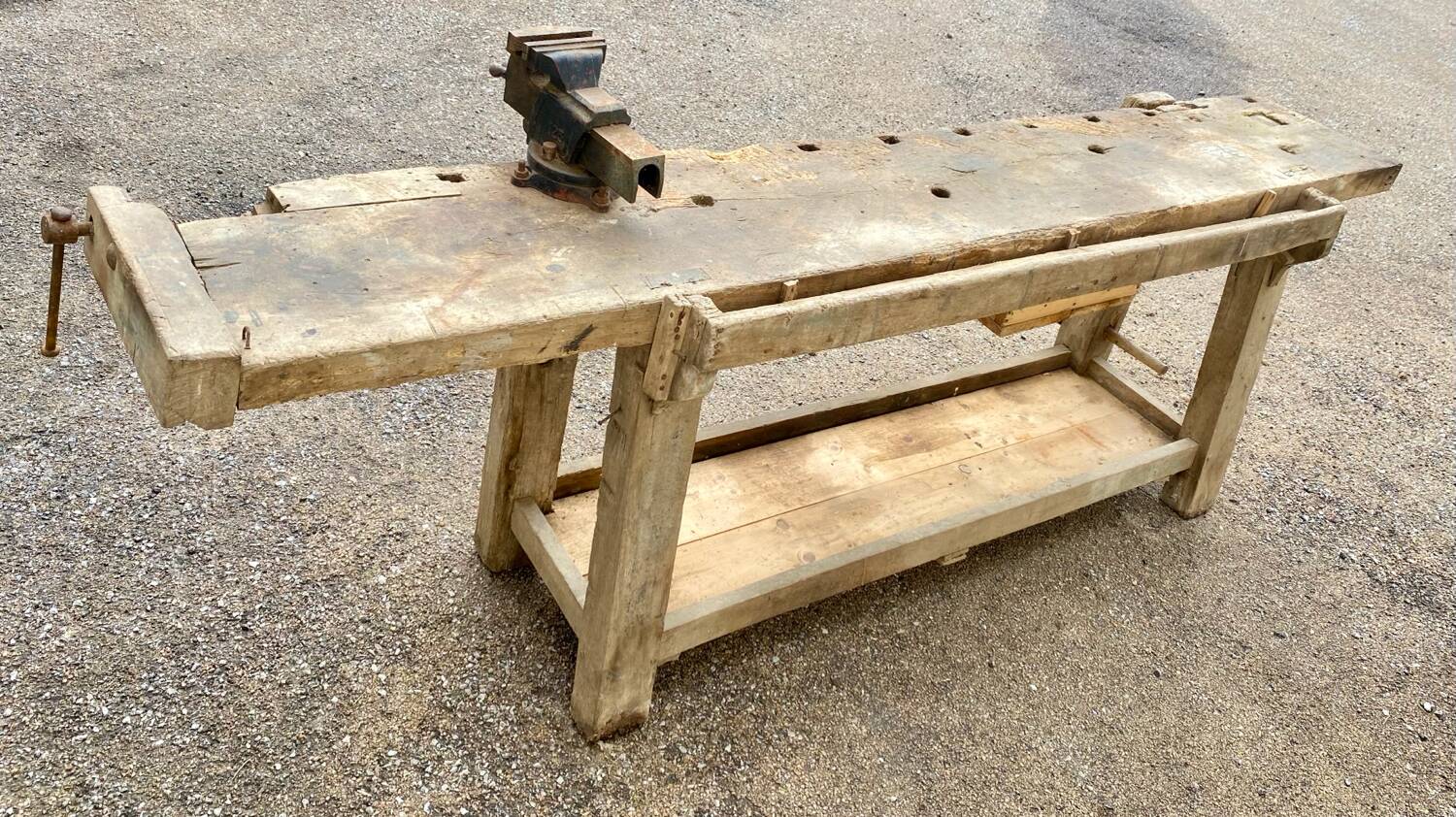 Antique French Carpenter's Workbench in Solid Beech – Early 20th Century