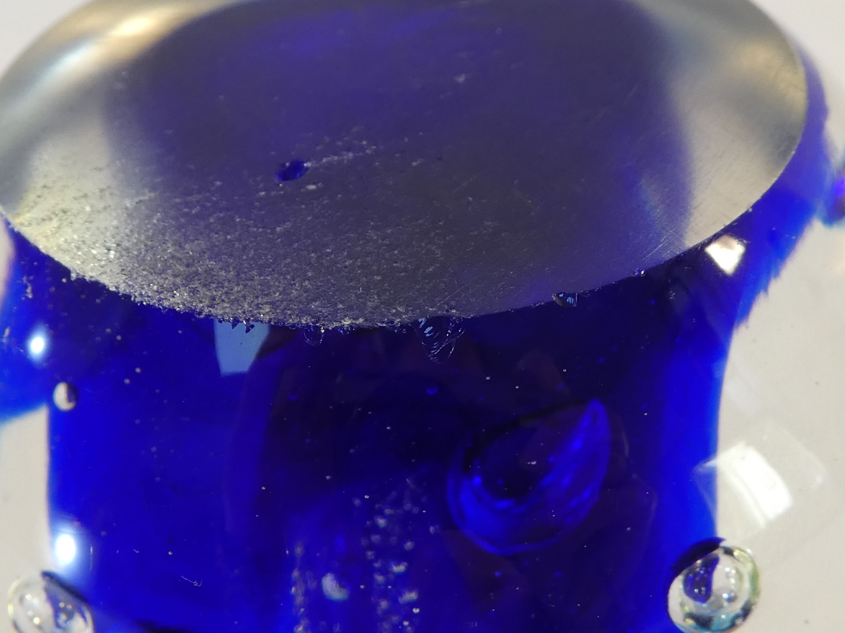 Sulphide / Paperweight THE DOLPHINS with blue background nº2