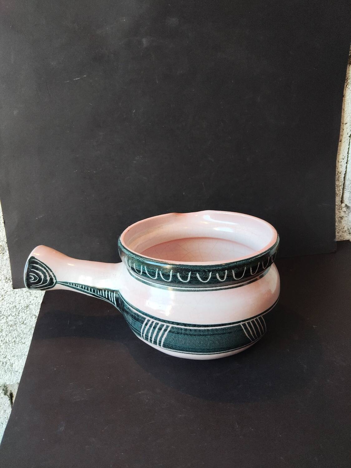 French artisanal ceramics – decorative pan in Capron style – year