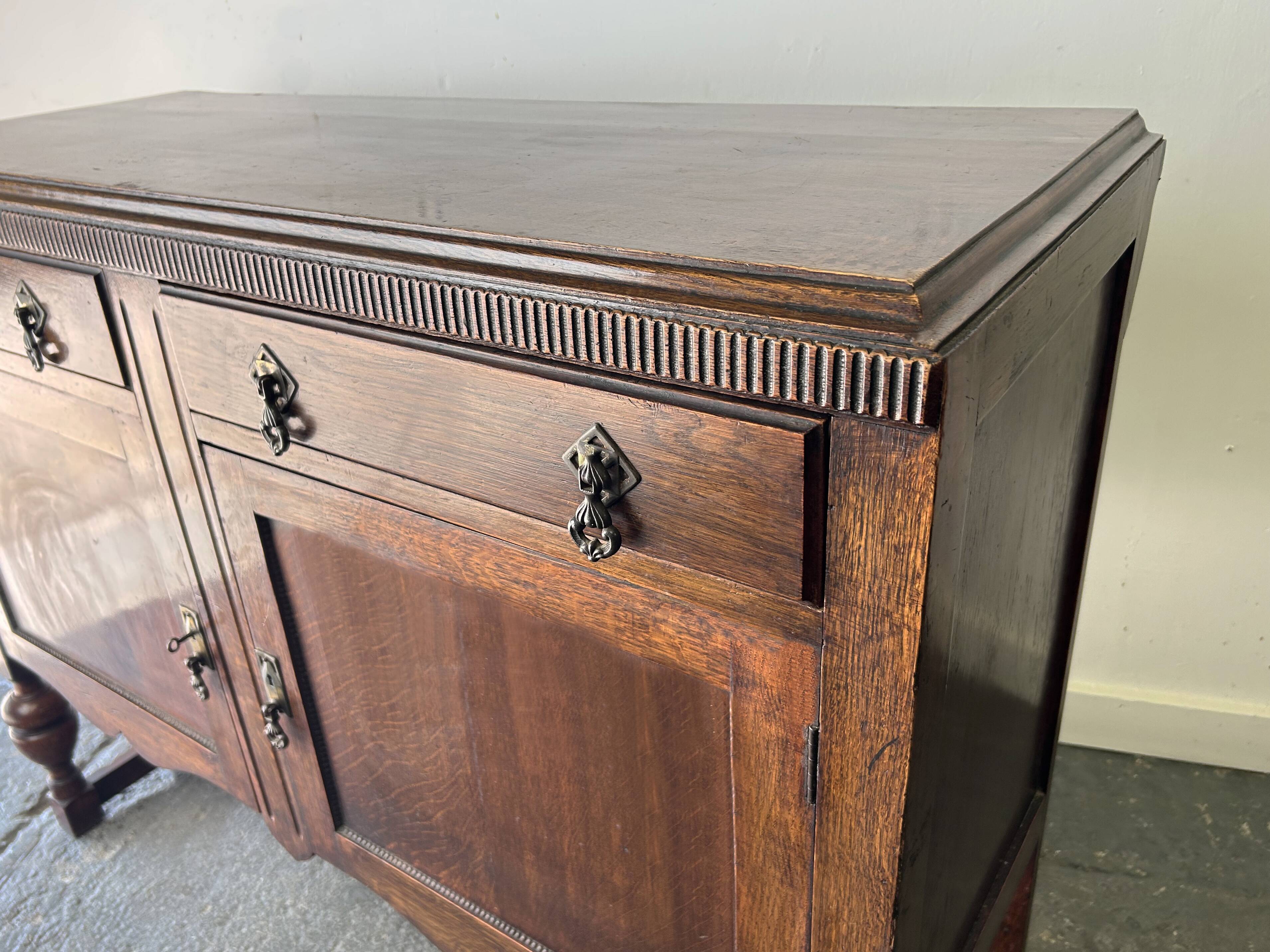 Antique English Jacobean Revival Oak Buffet Sideboard 1925–1935