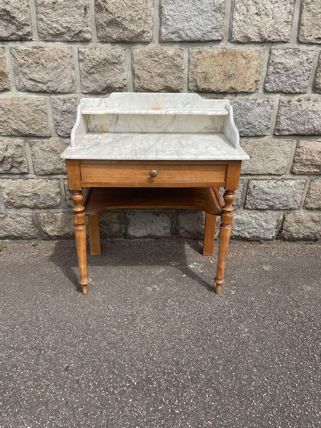 marble dressing table