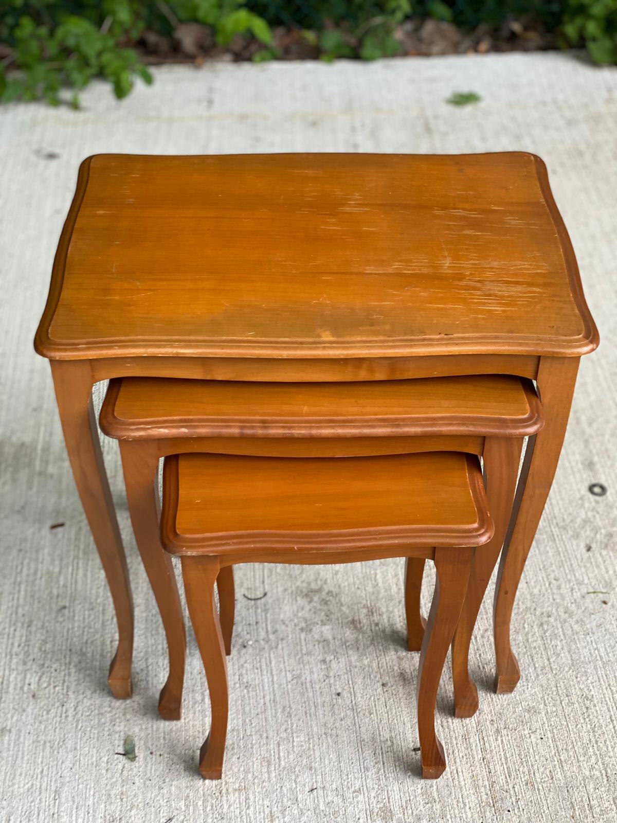 3 Louis XV solid wood nesting coffee tables