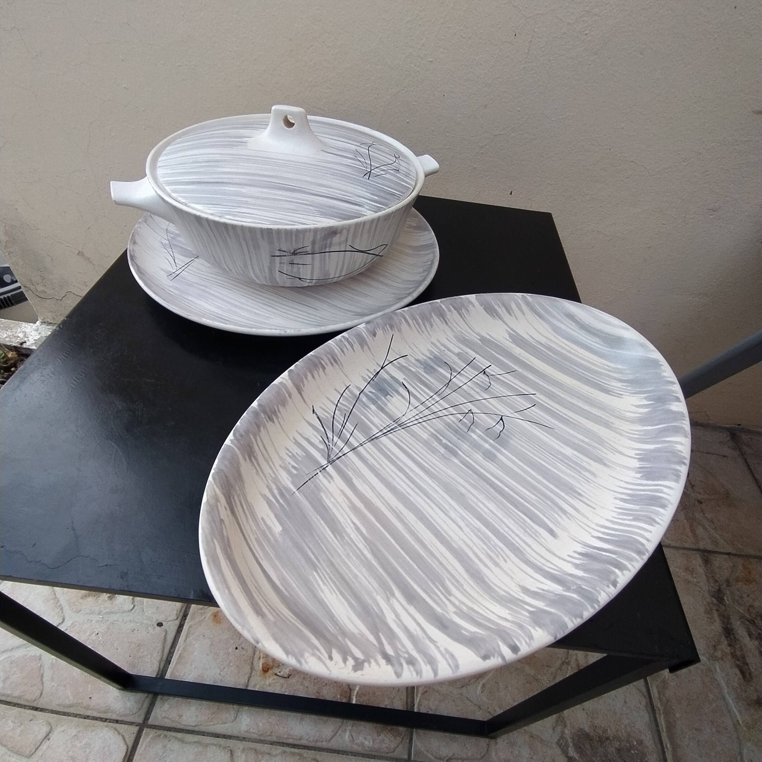 Tureen and dish niderviller model chatons 1950