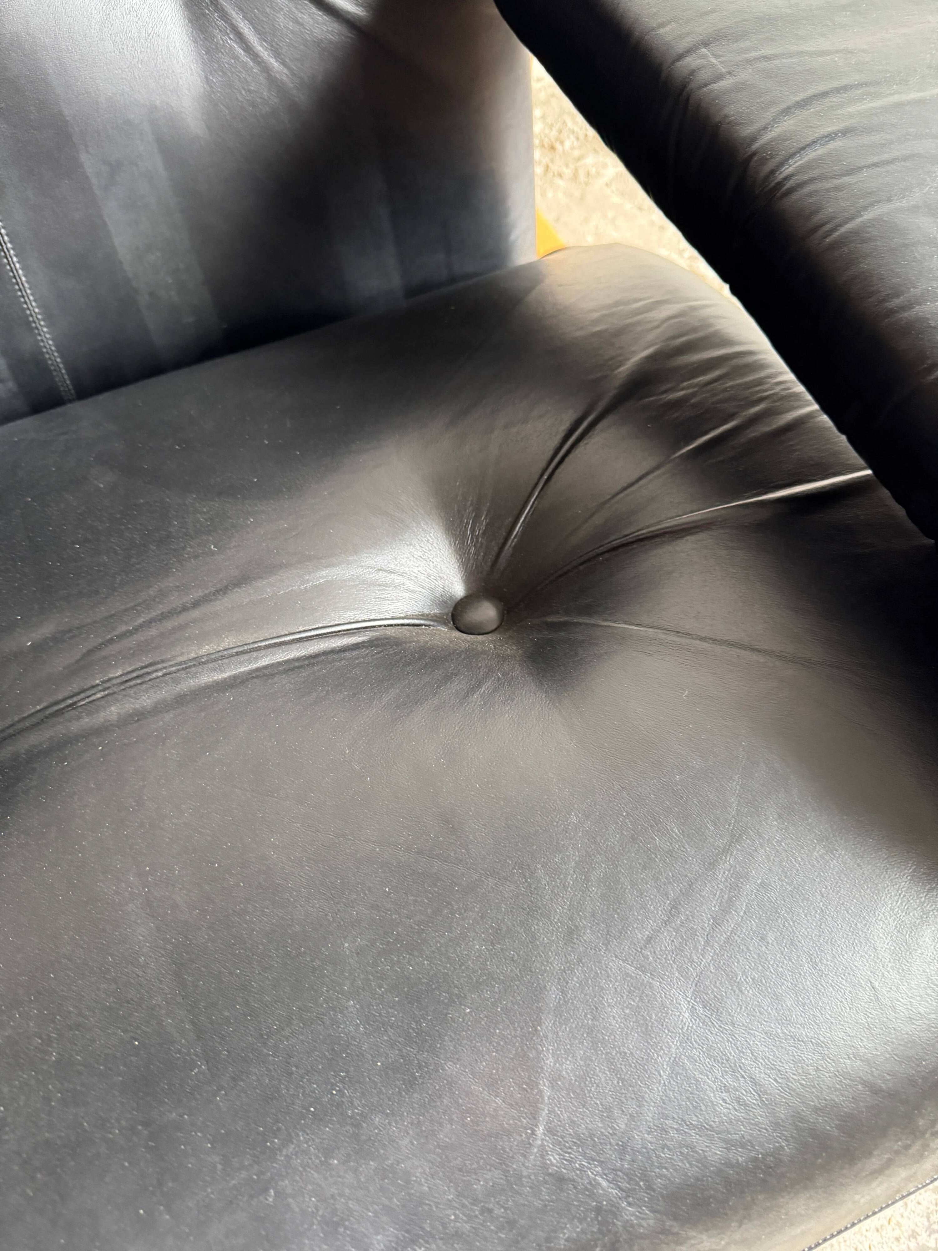Vintage Italian sofa Poltrona Munari – 1970s design
