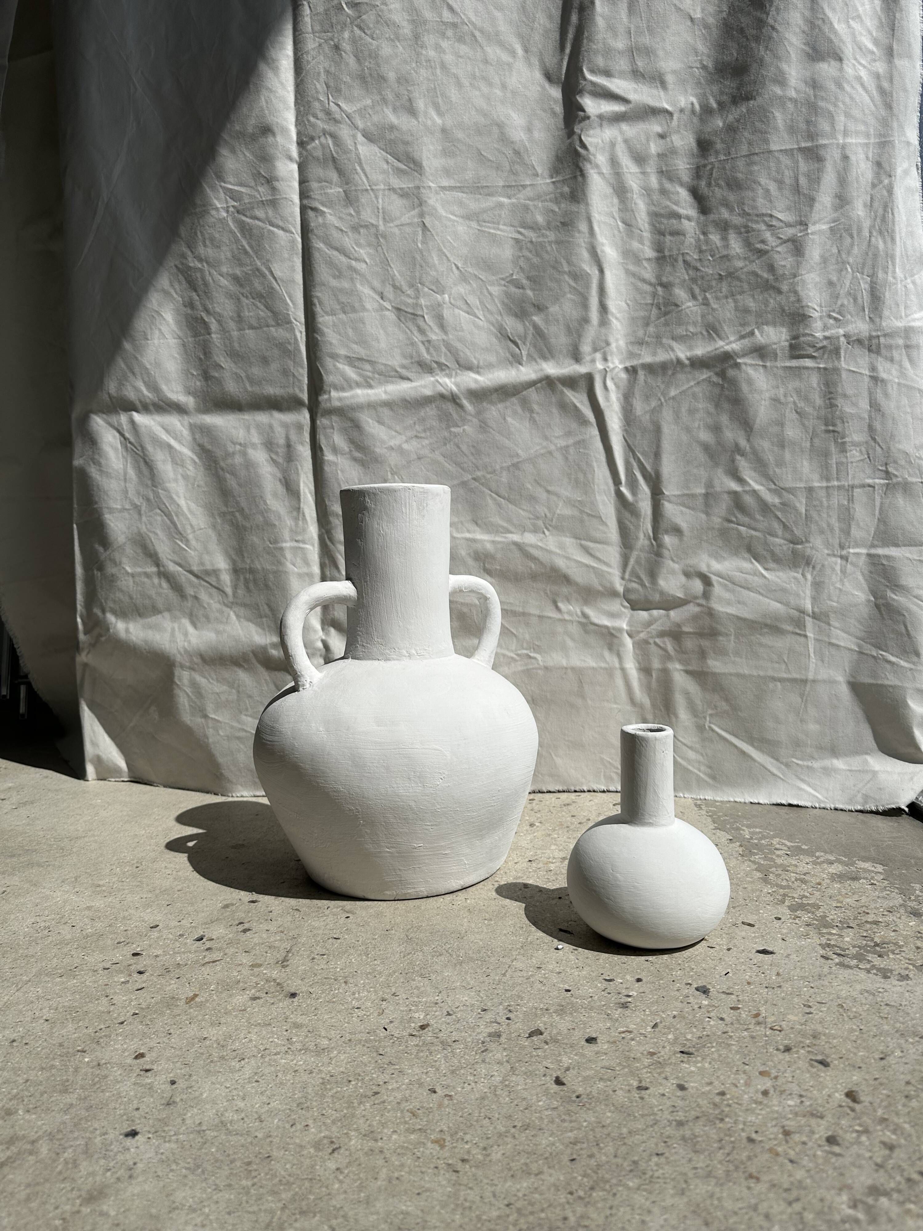 Large handcrafted terracotta vase painted white with double handles H40 D30