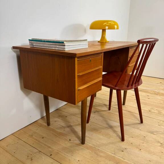 Bureau d'écriture danois en teck, 1960