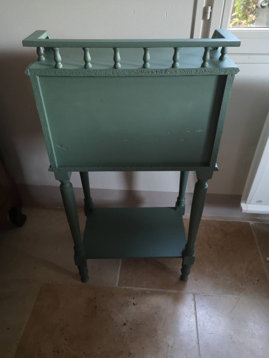 Entrance empty pocket furniture