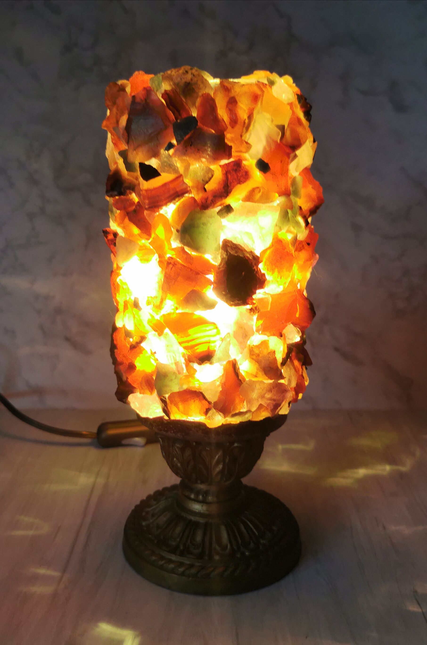 Table lamp gilded wood and stones