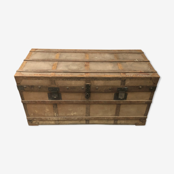 Travel trunk in wood, metal and canvas chest
