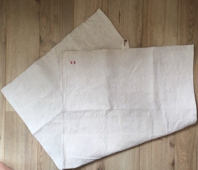 Set of 4 old tea towels in thick linen