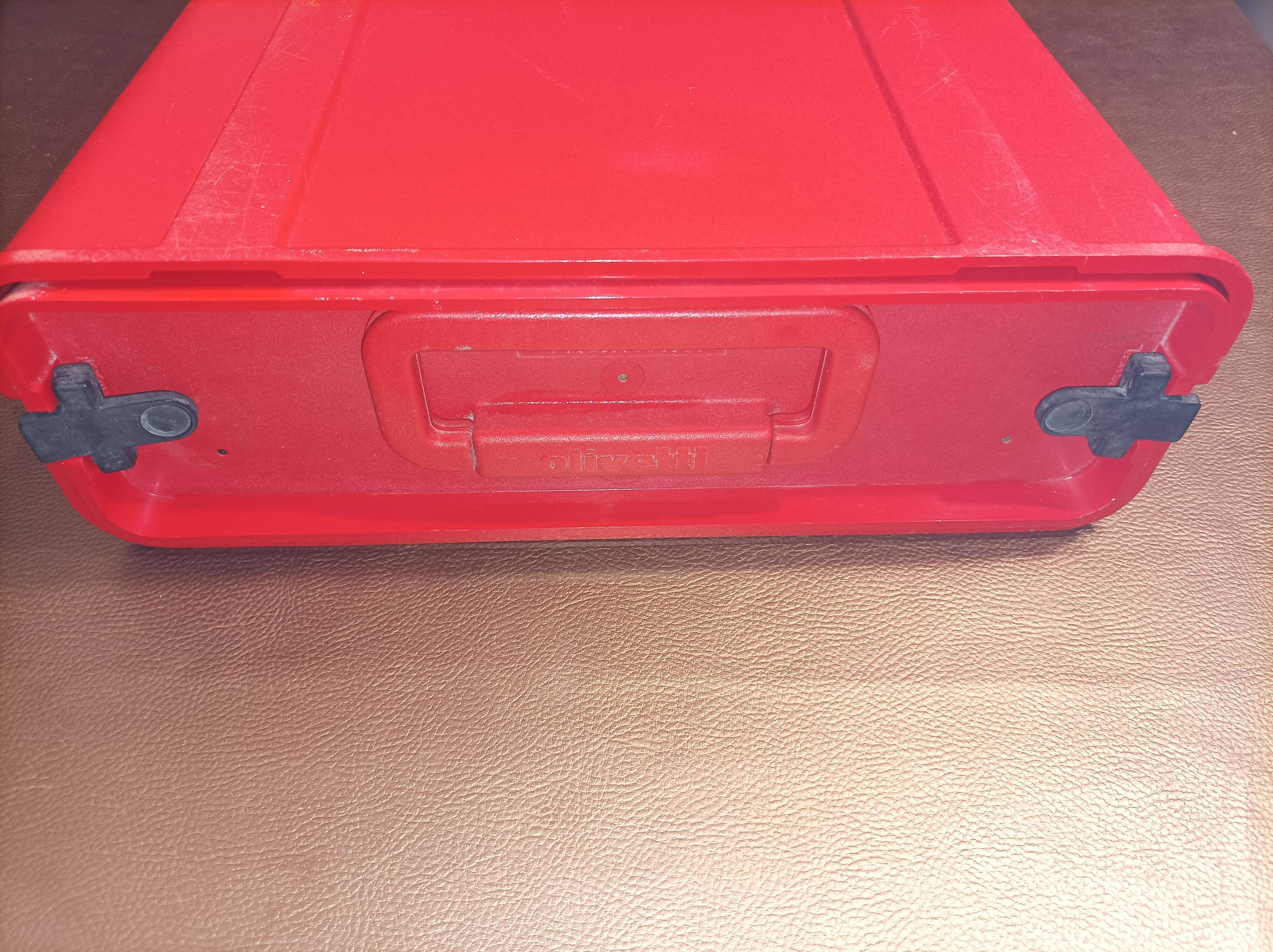 Typewriter valentine Ettore Sottsass Olivetti made in Barcelona