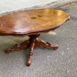 Victorian burl walnut wood coffee table with central leg inlay
