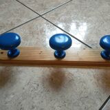 coat rack with 3 hooks