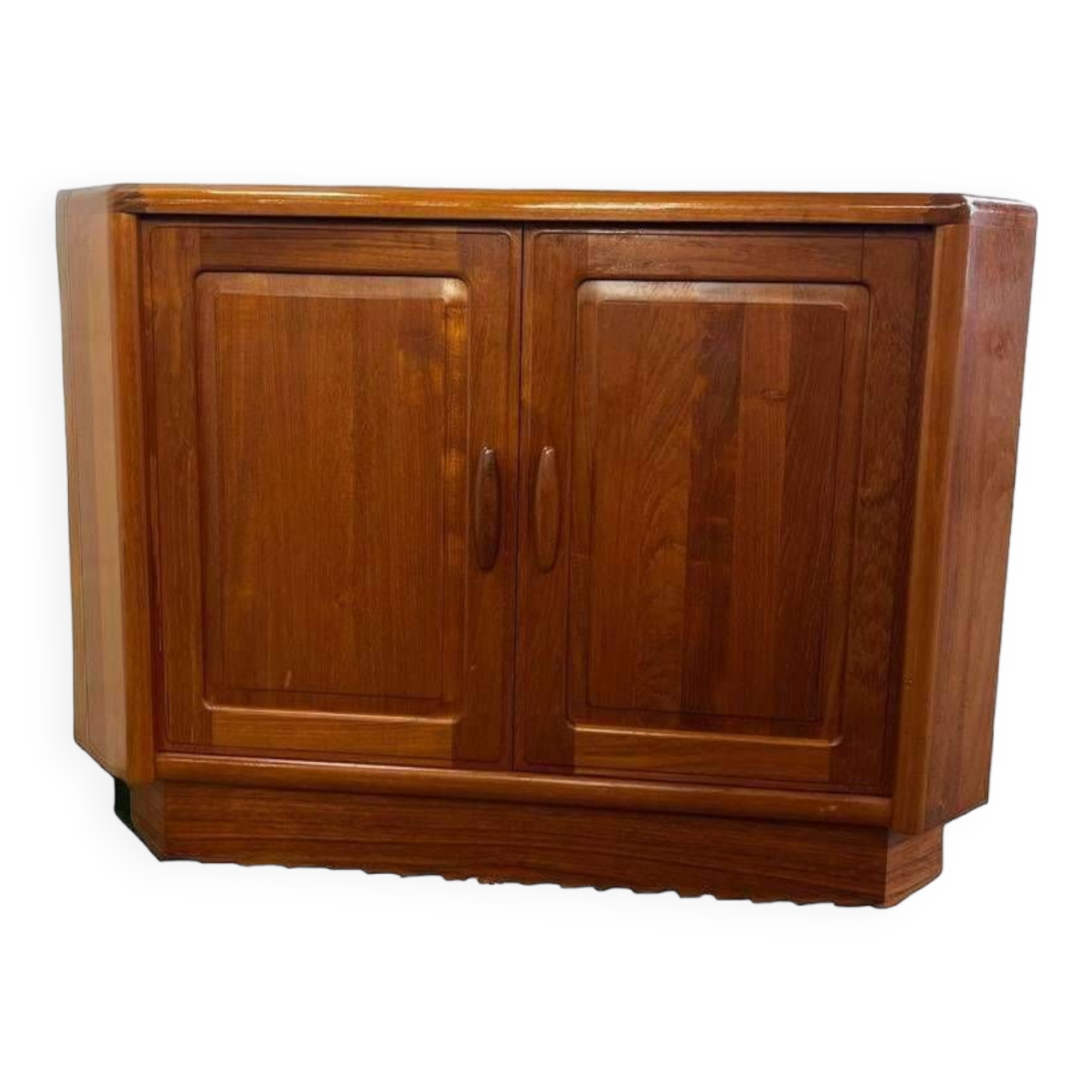 Vintage dyrlund teak corner furniture /. cupboard