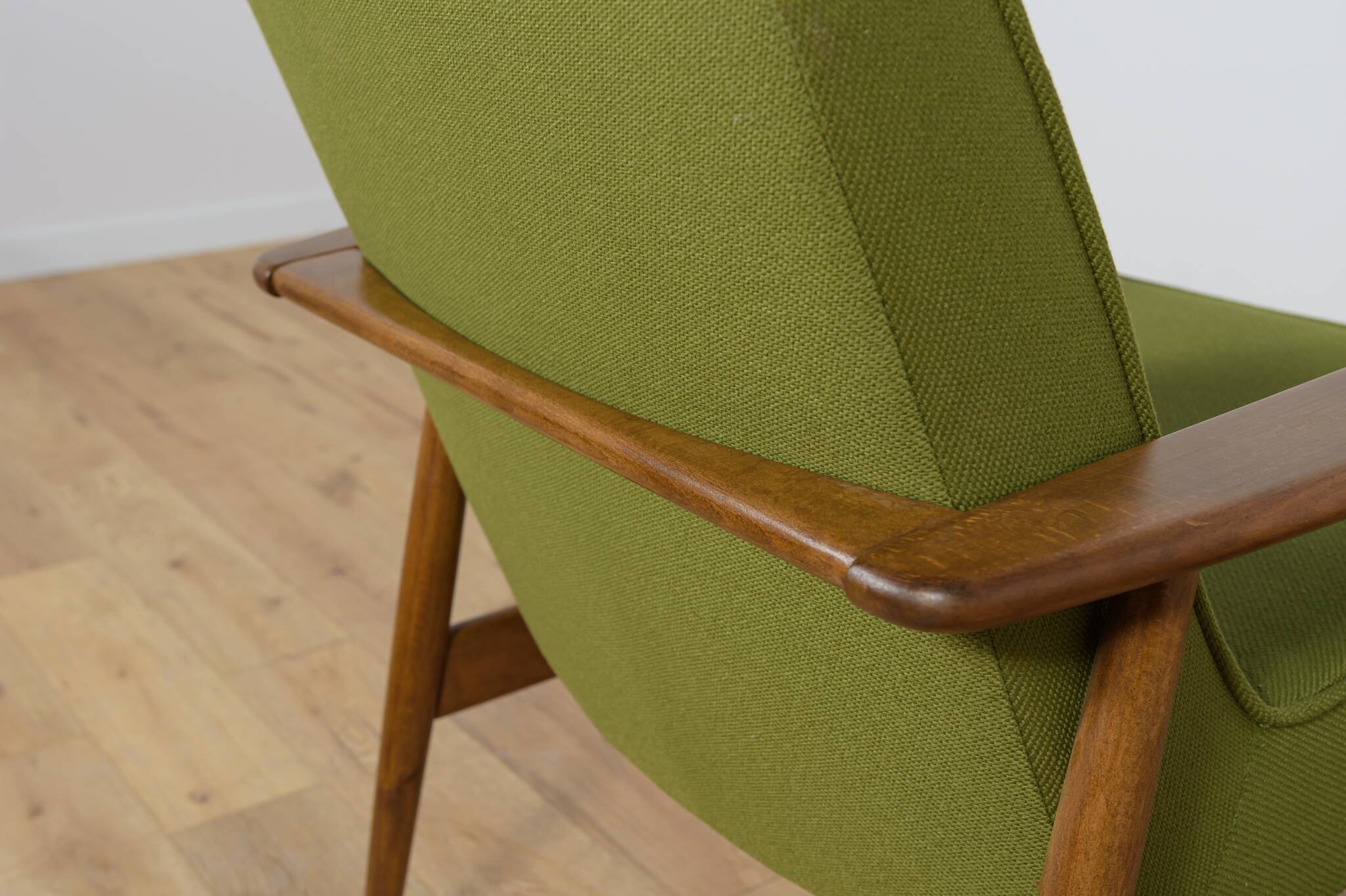 Model 300-192 Armchairs by Juliusz Kedziorek from Goscinska Furniture Factory, 1970s, Set of 2