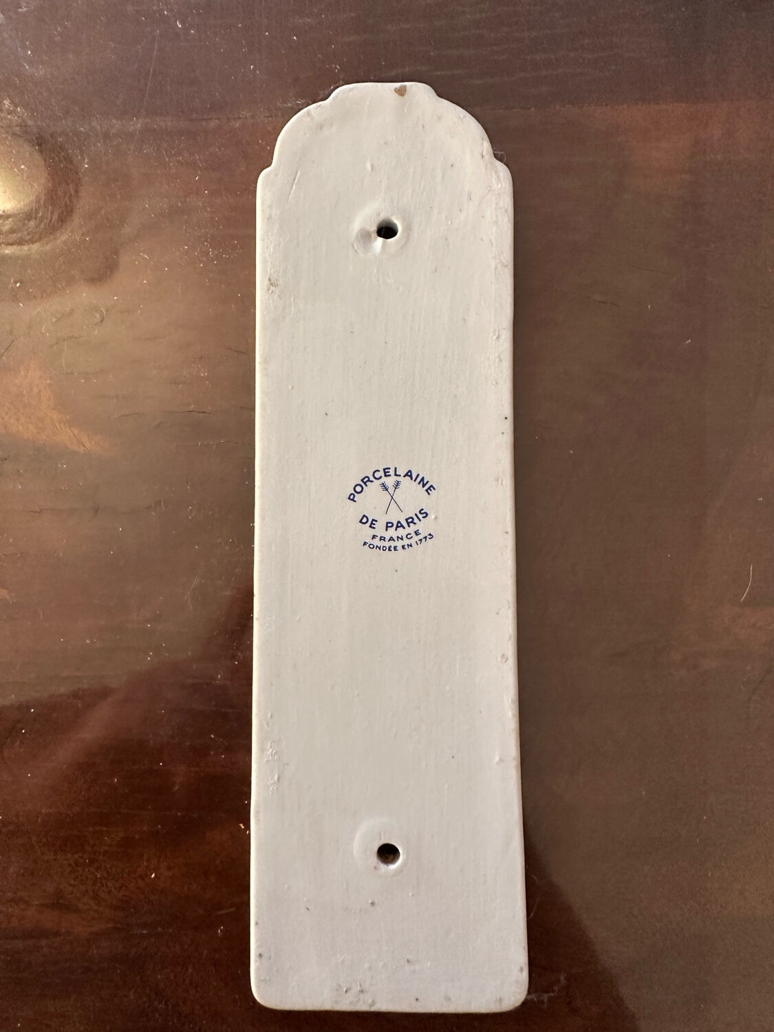 Paris porcelain bathroom set