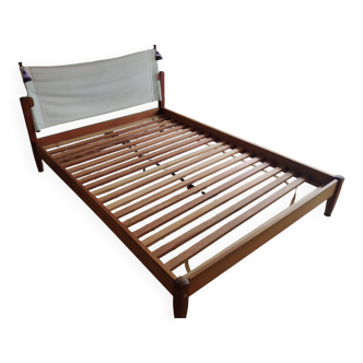 colonial style double bed